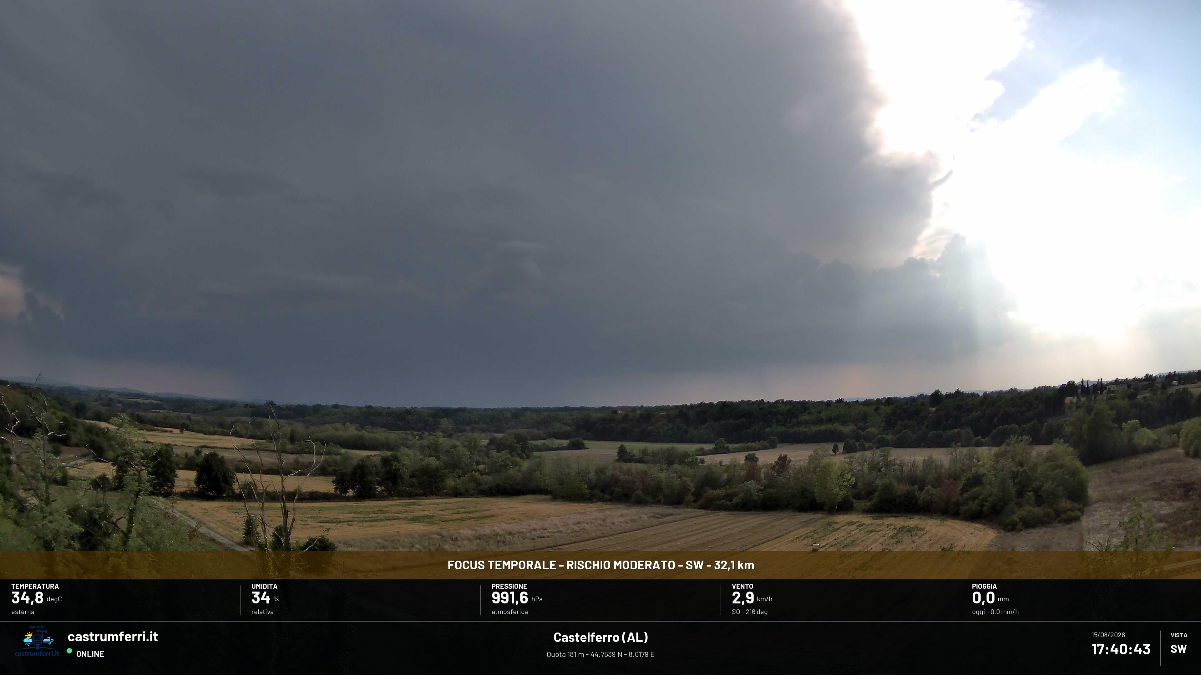 Immagine attuale della webcam meteo di Castelferro orientata verso un temporale